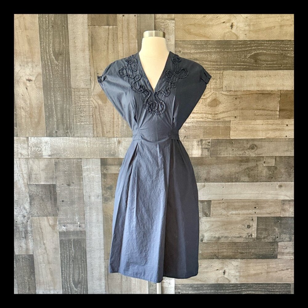 Hugo Boss navy midi dress size 4 dark feminine business casual office siren